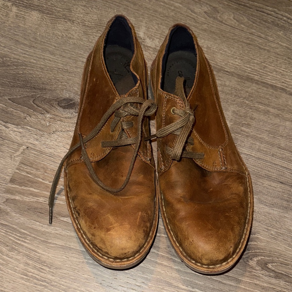 Clarks Men's Tan Leather dress shoes
